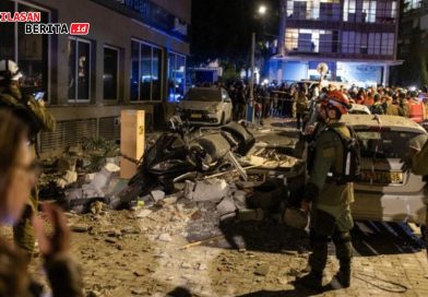 Iran Balas Kematian Larijani, Rudal Tewaskan 2