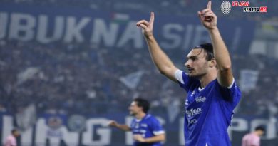 Persib Bandung Bungkam Persik Kediri 3-0, Maung Bandung Makin Kokoh di Puncak