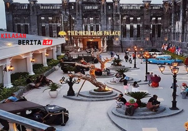 Bangunan bergaya Eropa klasik di The Heritage Palace Sukoharjo sebagai destinasi wisata sejarah populer